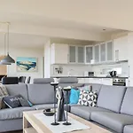 Feriehus 3 Bedroom Lovely In