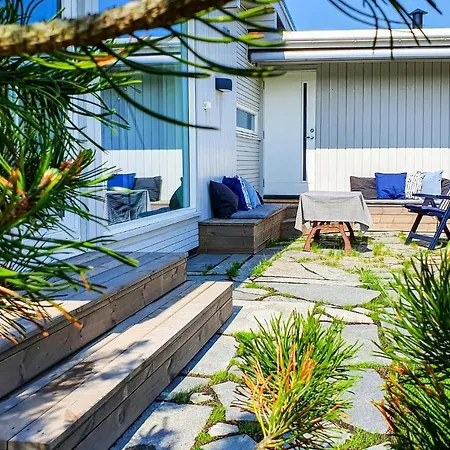 Beautiful In With House Sea View