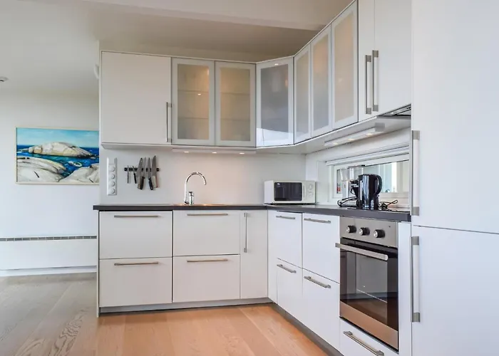 3 Bedroom Lovely In Ferienhaus Sirevåg