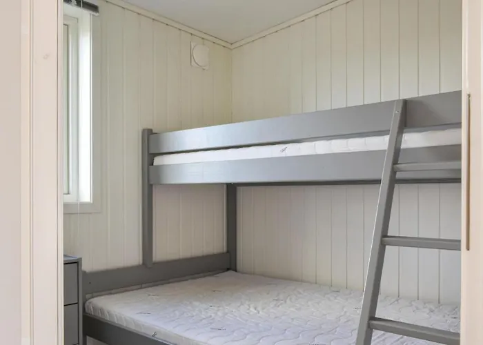 Feriehus 3 Bedroom Lovely In